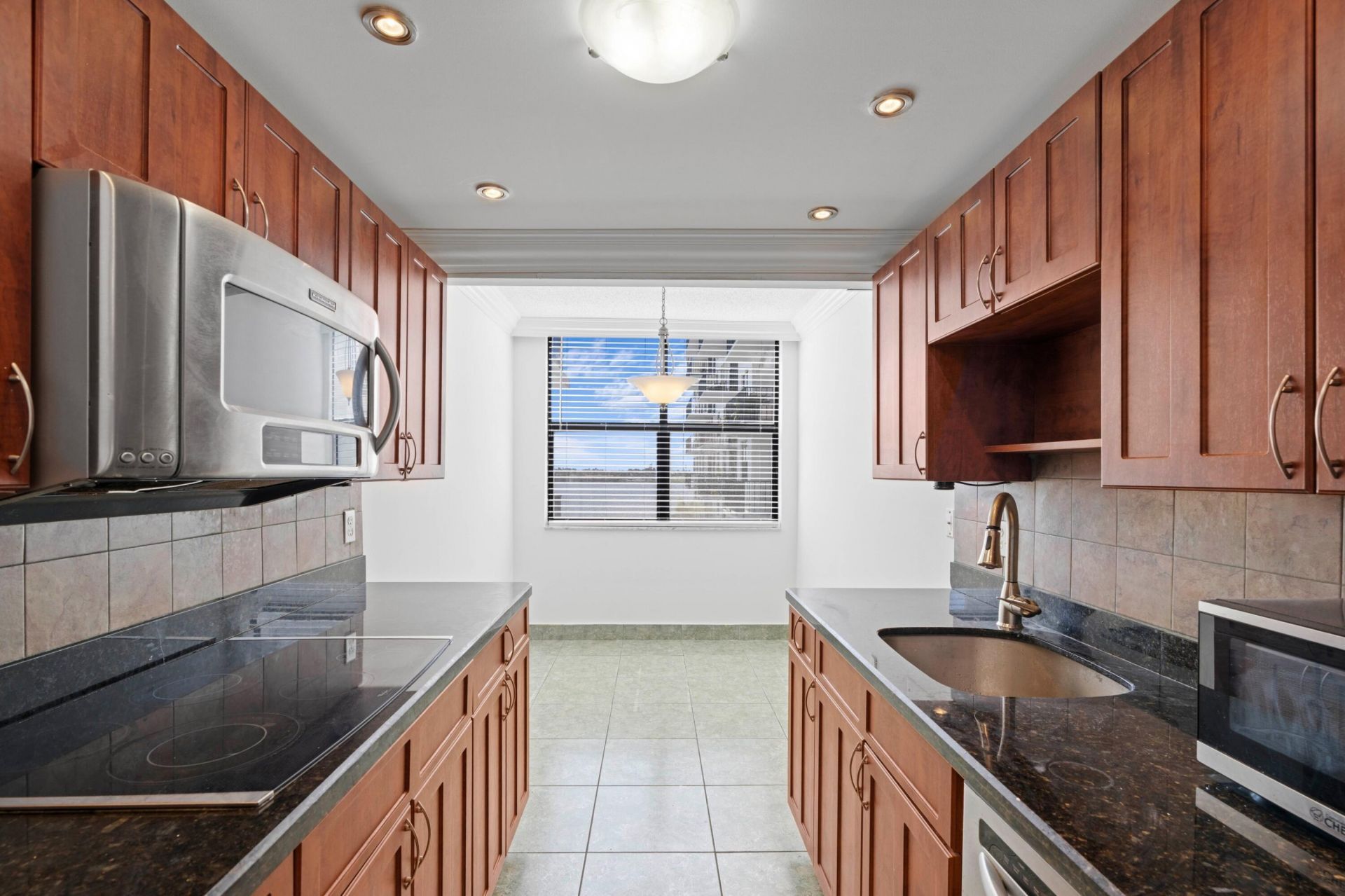 3800 Washington Road, Unit 812, West Palm Beach, FL 33405 Photo