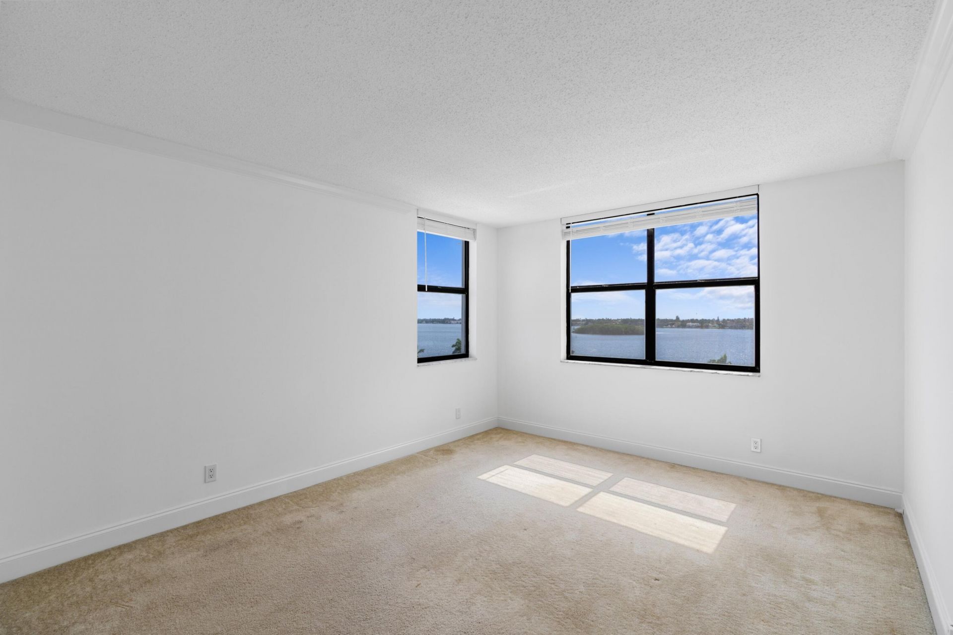 3800 Washington Road, Unit 812, West Palm Beach, FL 33405 Photo
