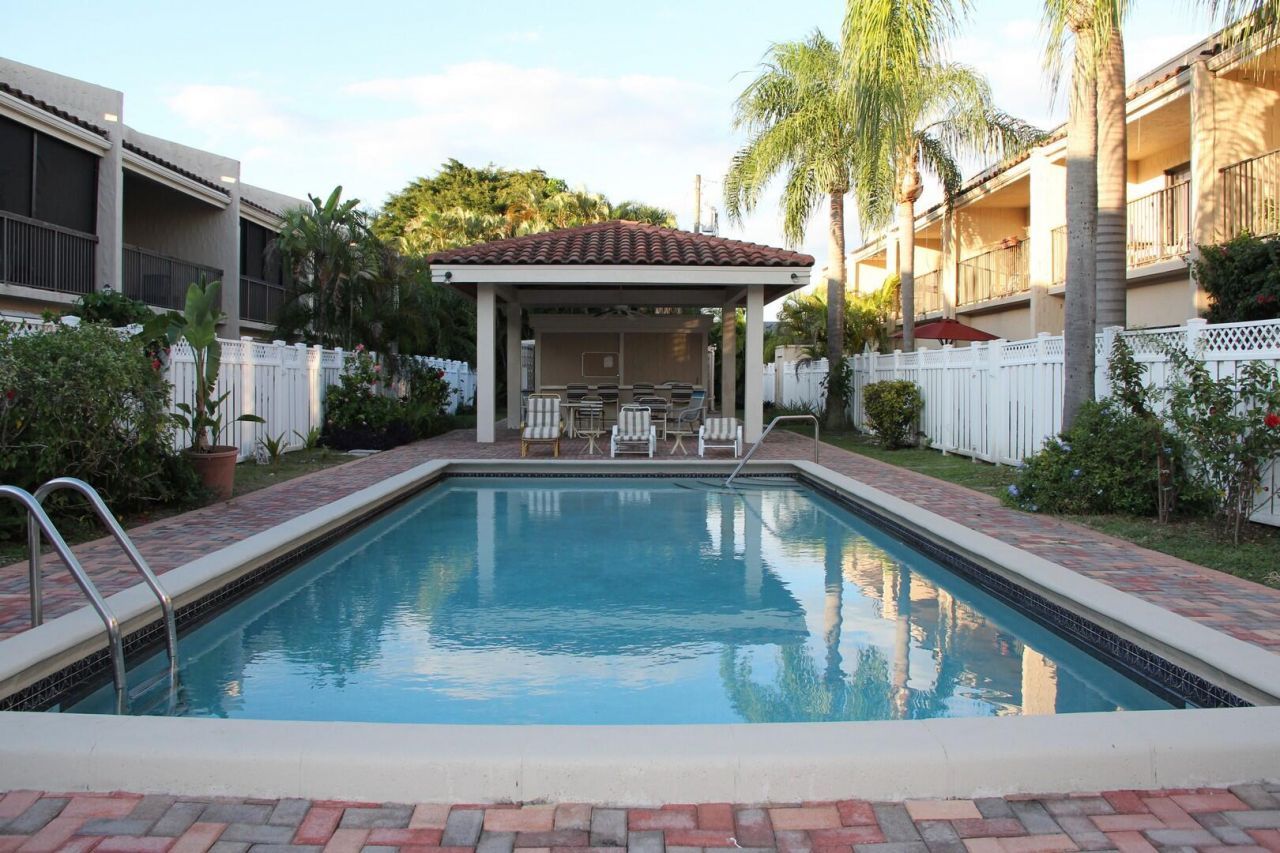 223 SE 11th Avenue, Unit B, Pompano Beach, FL 33060 Photo