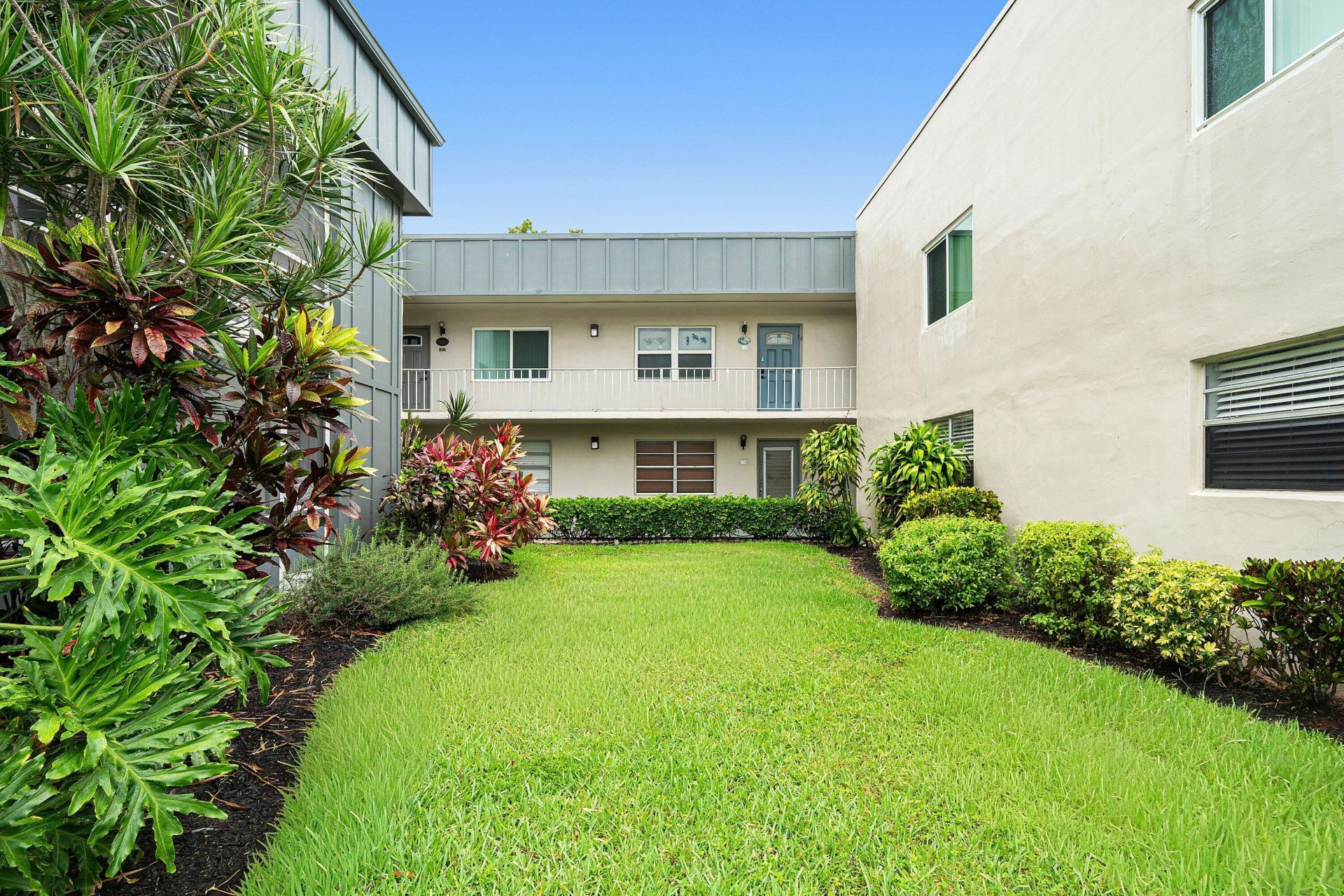 334 Burgundy G, Delray Beach, FL 33484 Photo