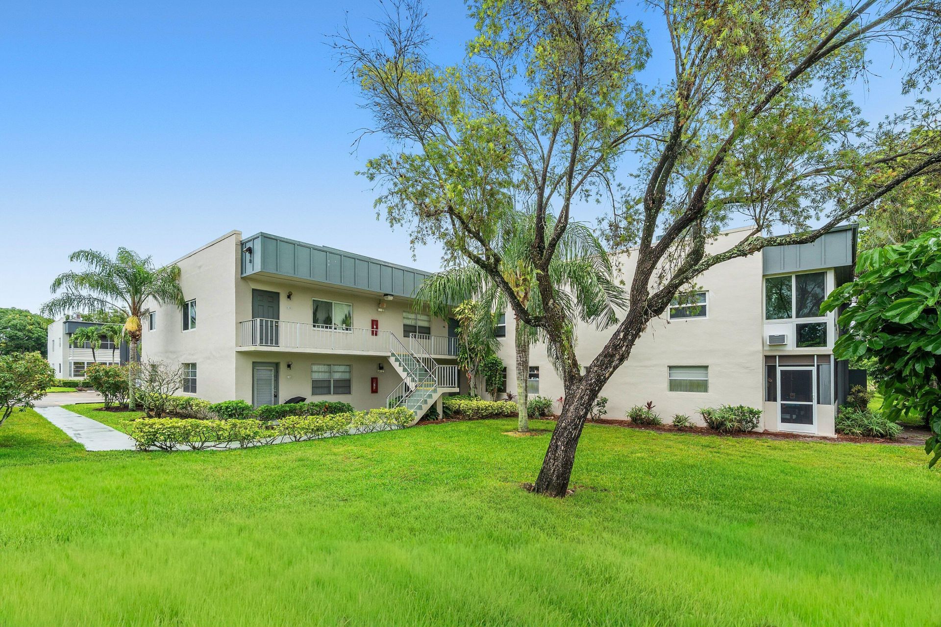 334 Burgundy G, Delray Beach, FL 33484 Photo