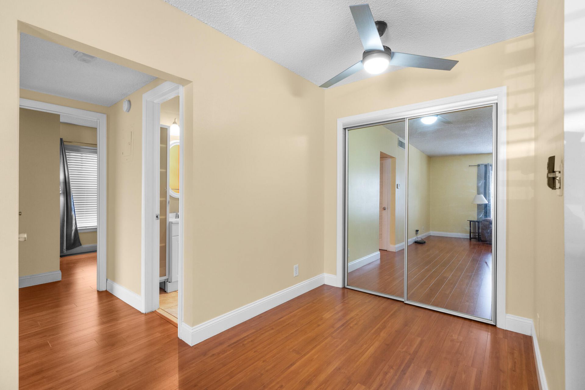 2171 NE 66th Street, Unit 812, Fort Lauderdale, FL 33308 Photo