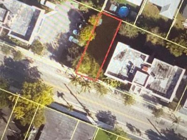 514 Foster Road, Hallandale Beach, FL 33009