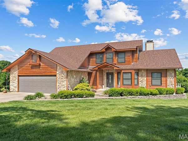 22191 Meremonte Road, Warrenton, MO 63383