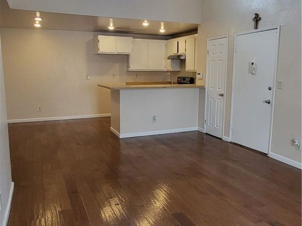 25011 Peachland Avenue, Unit 229, Newhall, CA 91321