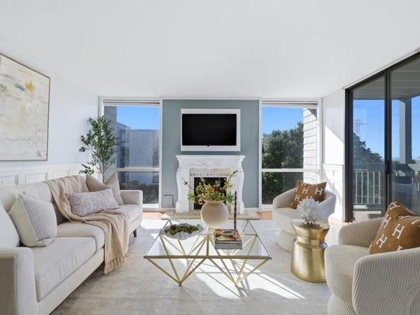 651 Port Drive, Unit 208, San Mateo, CA 94404
