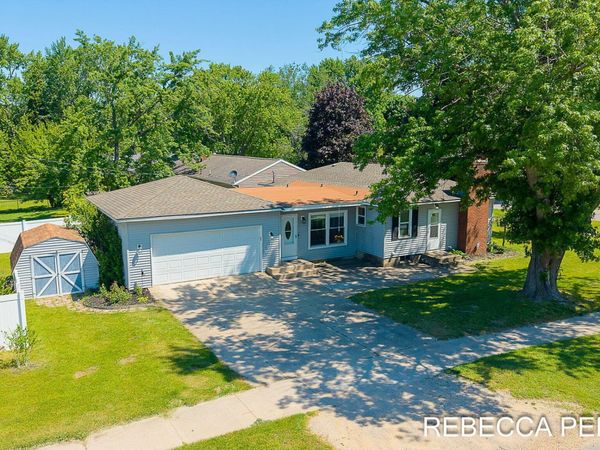 286 Dartmouth Avenue, Holland, MI 49423