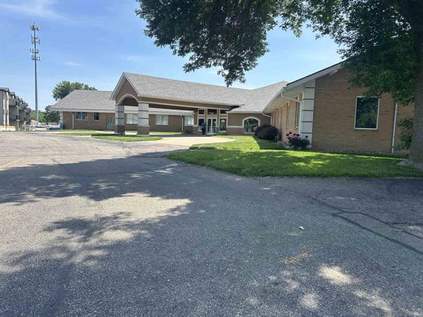 6100 Morningside Ave, Sioux City, IA 51106