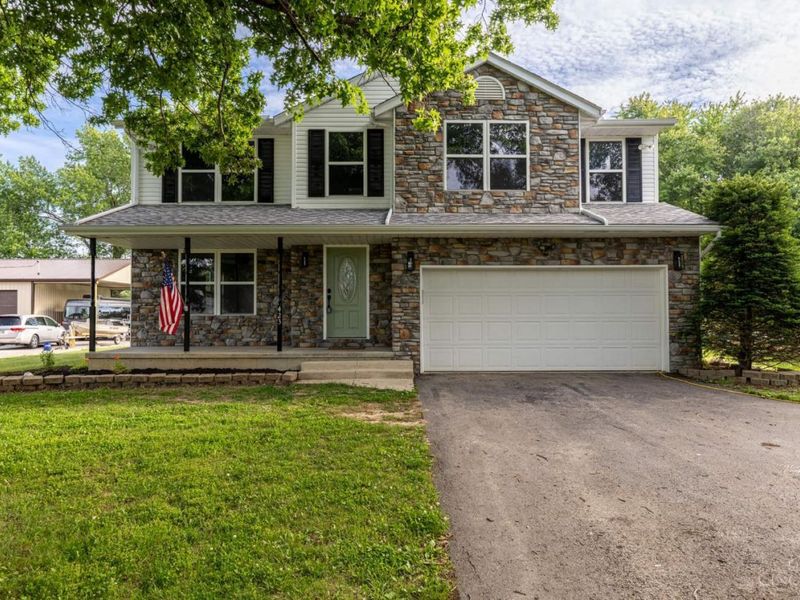 423 Lorelei Drive, Perry Twp, OH 45118 Photo 1