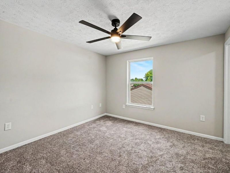 423 Lorelei Drive, Perry Twp, OH 45118 Photo 14