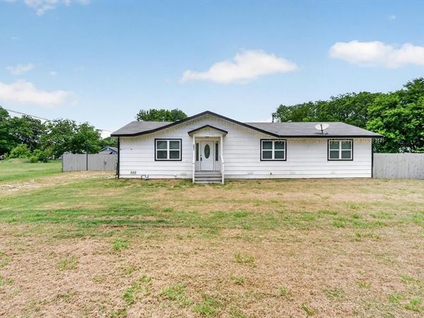221 2nd Street , Wilmer, TX 75172