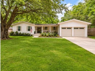 6917 Kirkwood Road, Fort Worth, TX 76116
