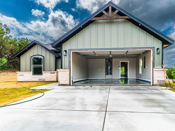 916 Mojave Trail, Granbury, TX 76048