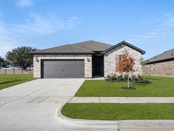 107 Manchester Drive, Cleburne, TX 76031
