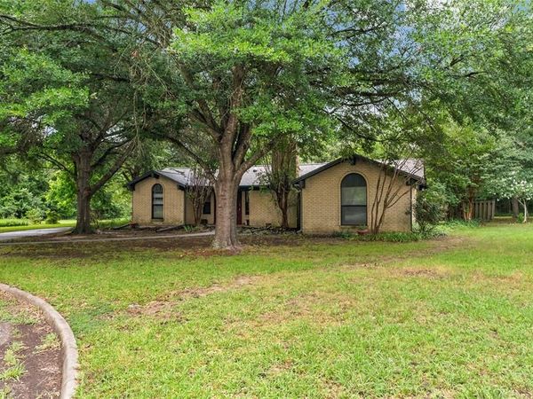 2823 Laurel Lane, Commerce, TX 75428