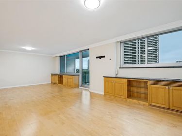 3883 Turtle Creek Boulevard, Unit 914, Dallas, TX 75219