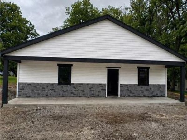 504 E Dakota Street, Butler, MO 64730