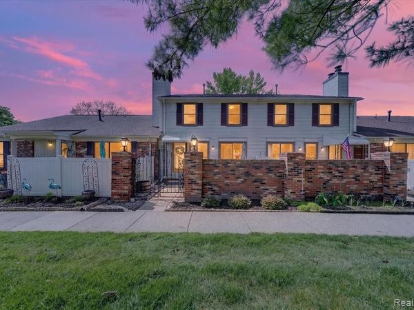 38969 Golfview Drive W , Clinton Twp, MI 48038