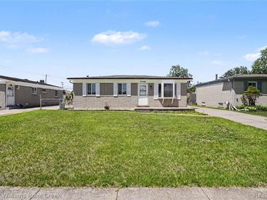37125 Carpathia Boulevard, Sterling Heights, MI 48310