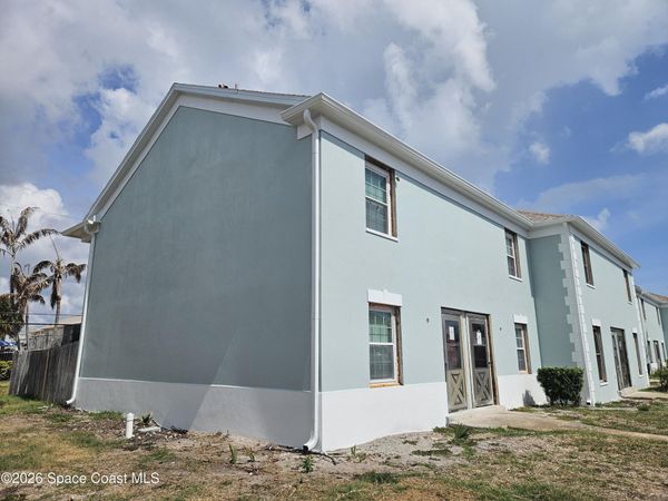 120 E Colonial Court , Unit 47, Indian Harbour Beach, FL 32937