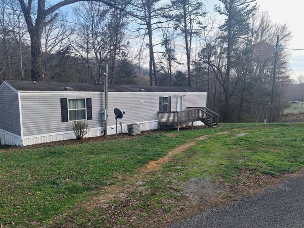 247 Towee Falls Road , Tellico Plains, TN 37385