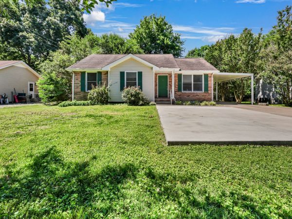 748 Needmore Rd, Clarksville, TN 37040