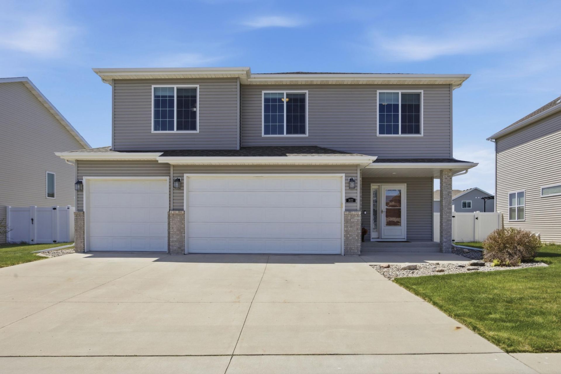 3122 5th Street E, West Fargo, ND 58078 Main Photo
