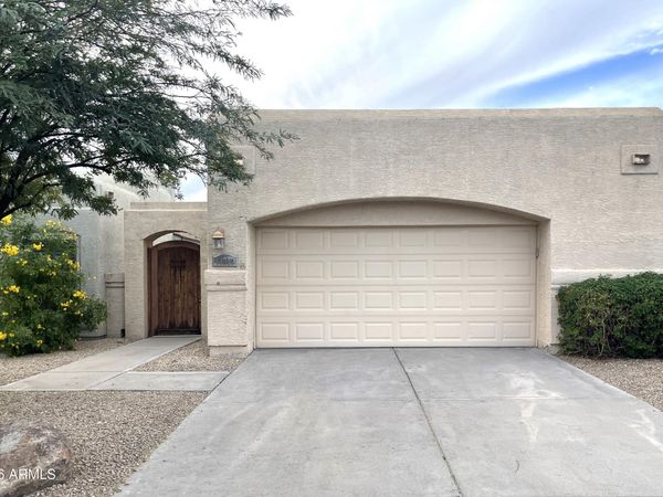 18640 N 44th Place, Phoenix, AZ 85050