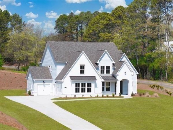8290 Creekside Overlook Drive , Gainesville, GA 30506