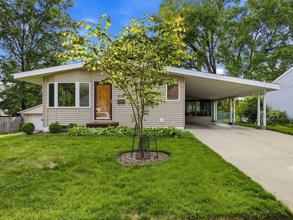 1115 Carver Street, Iowa City, IA 52240