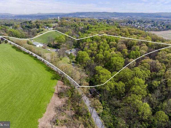 110 WOOLTOWN ROAD , WERNERSVILLE, PA 19565