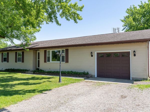 61214 Mary Lou Lane, Cassopolis, MI 49031