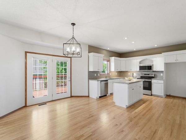 614 NE Bristol Drive , Ankeny, IA 50021
