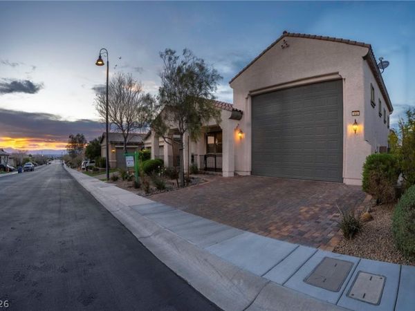 512 Heritage Bridge Avenue , Henderson, NV 89011