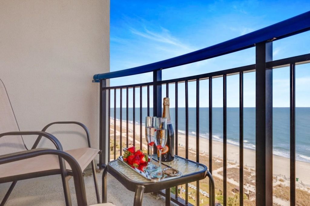 2300 N Ocean Blvd. N  Photo 25