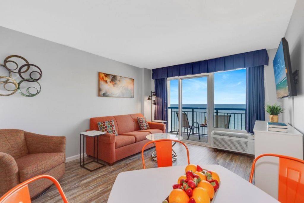 2300 N Ocean Blvd. N  Photo 4