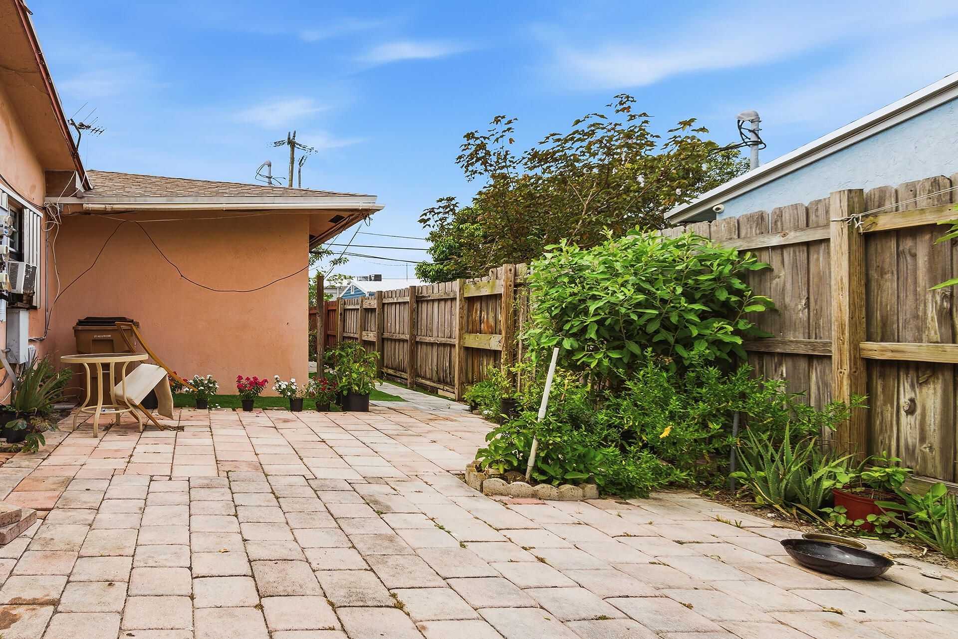 550 NE 37th Street, Unit 1-2, Pompano Beach, FL 33064 Photo