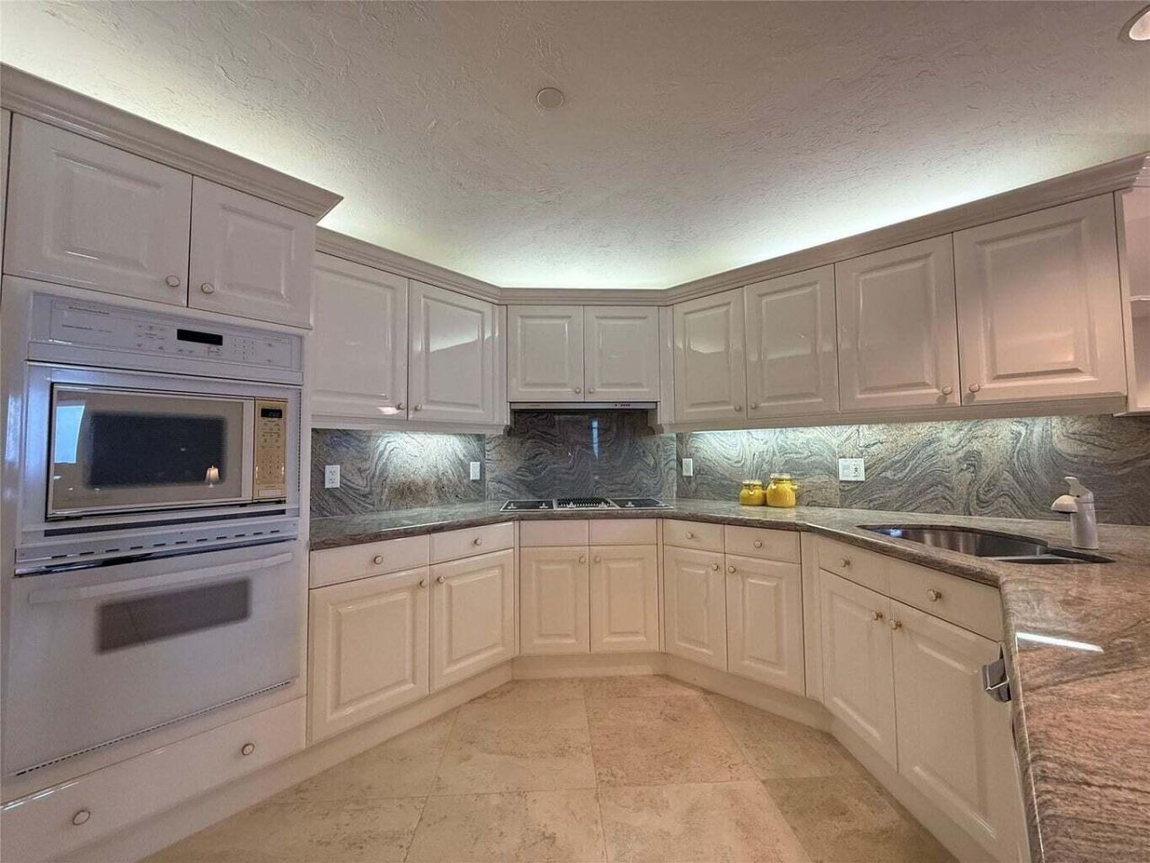 800 Ocean Drive, Unit 1104, Juno Beach, FL 33408 Photo