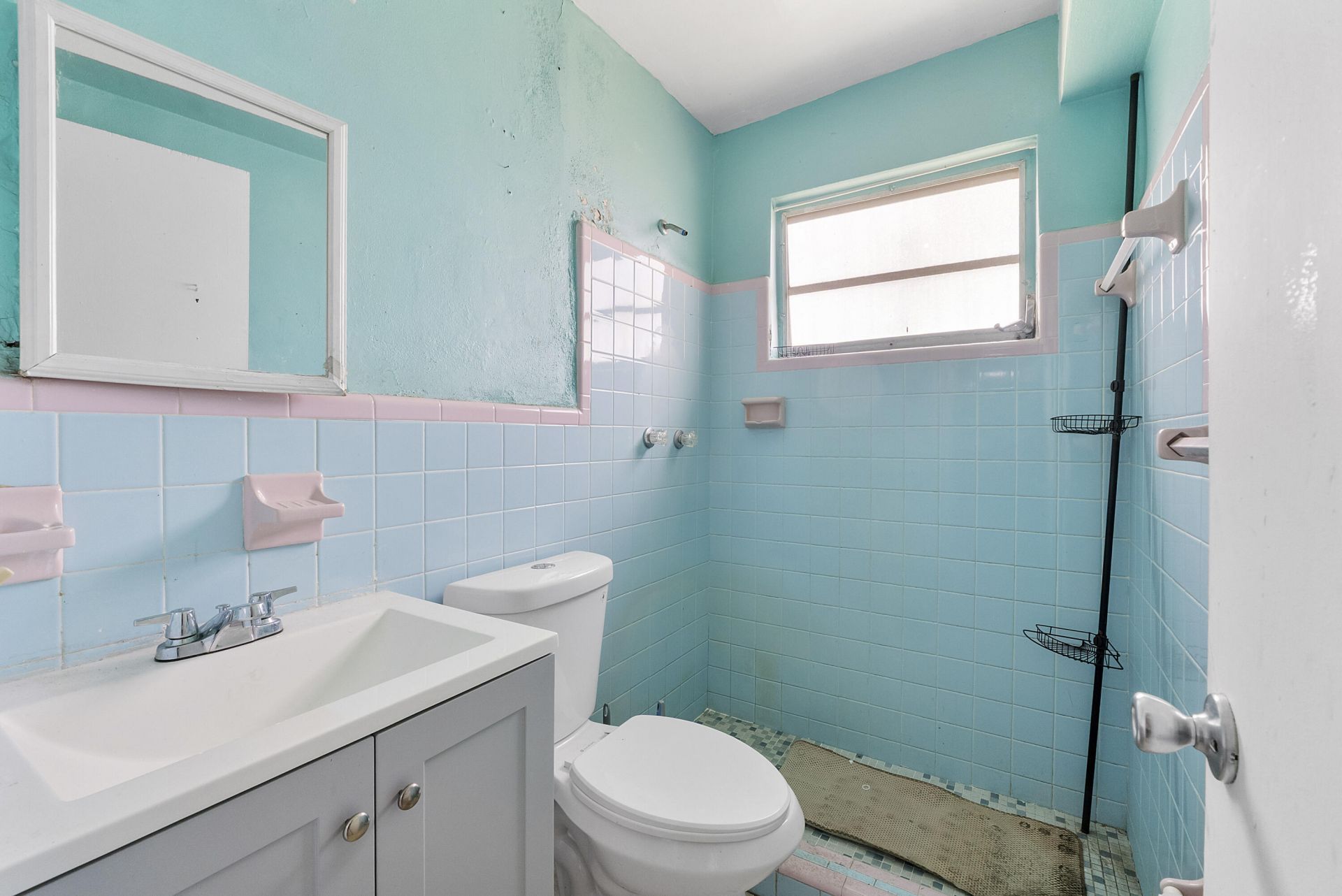 2476 NW 15th Street, Miami, FL 33125 Photo