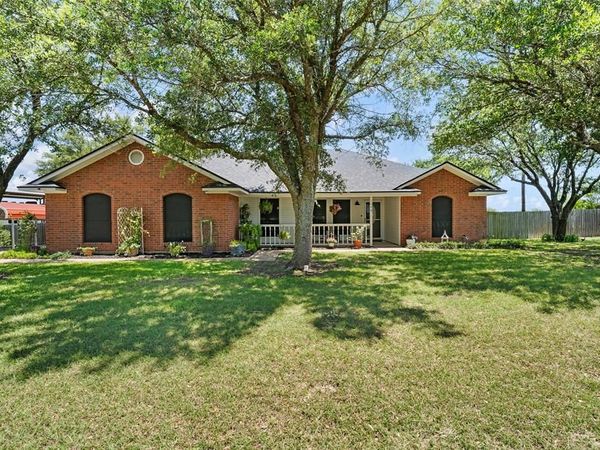 100 Northern Star, Bruceville, TX 76630