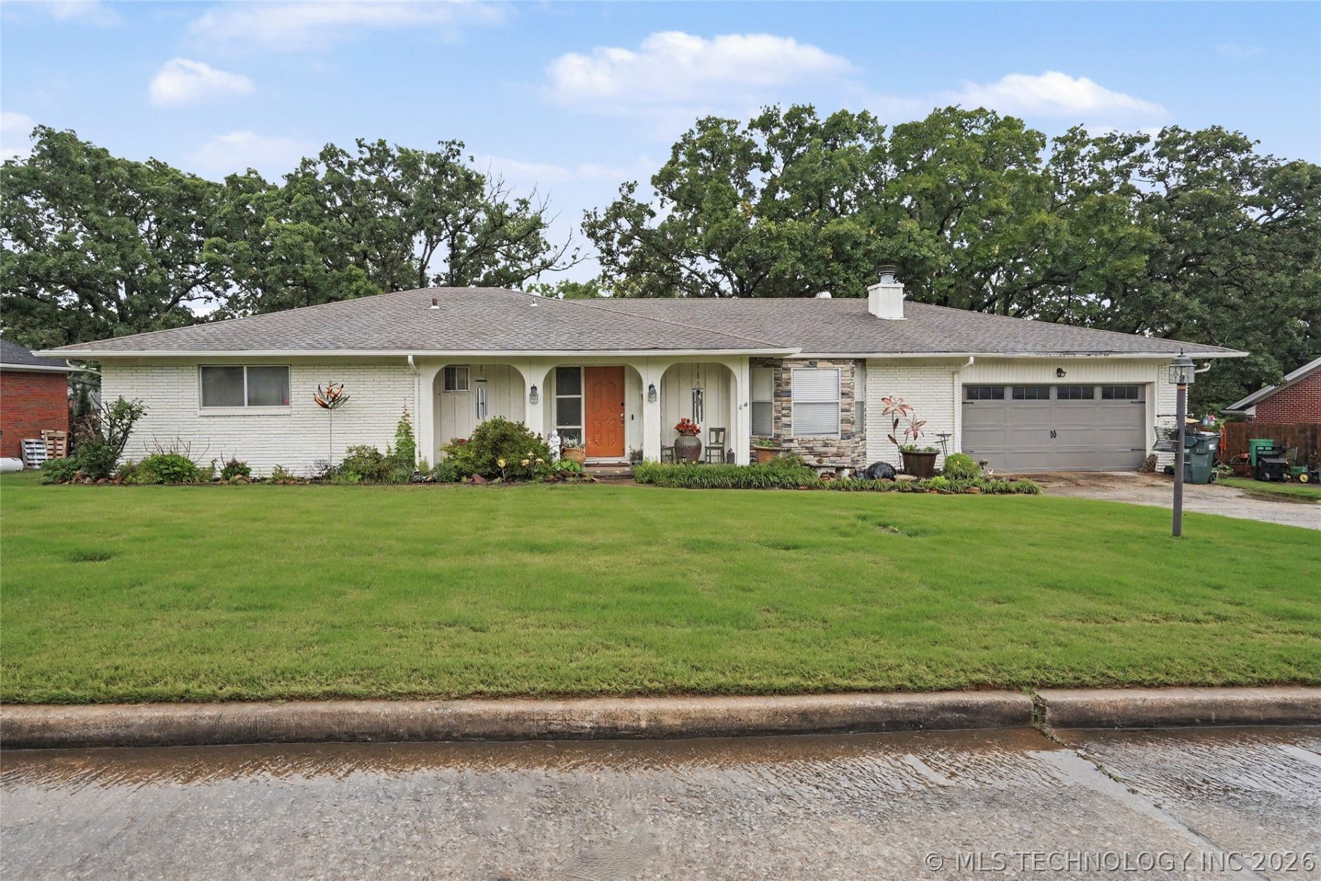 1212 E Teresa Avenue, Sapulpa, OK 74066 Main Photo