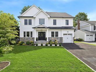 159 Lincoln Street Garden City, NY 11530