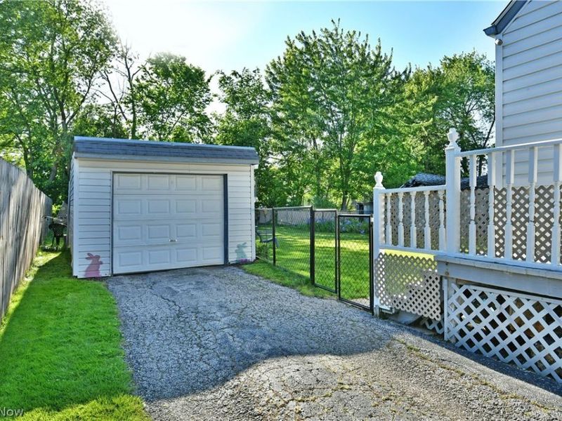394 Meadowbrook Avenue SE, Warren, OH 44483 Photo 8
