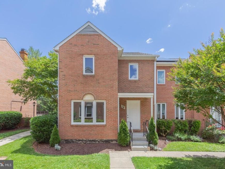 16 Rockcrest Circle, Rockville, MD 20851 Main Photo