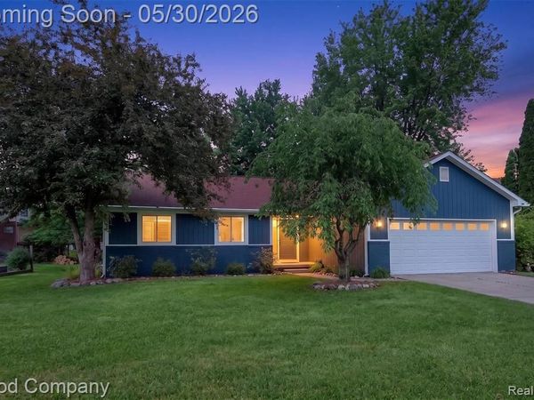 933 Gallaland Avenue, Rochester Hills, MI 48307
