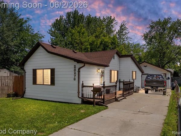 28276 Ginley Street , Roseville, MI 48066