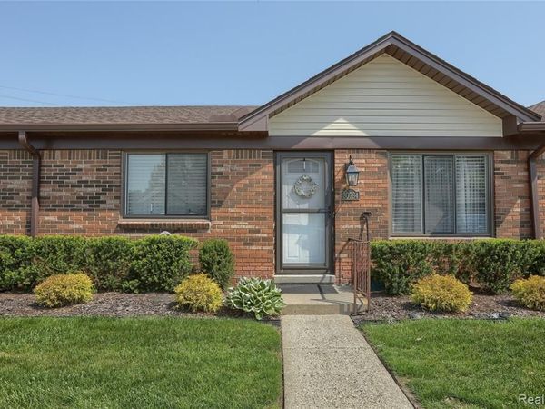 30784 Quinkert Street , Roseville, MI 48066