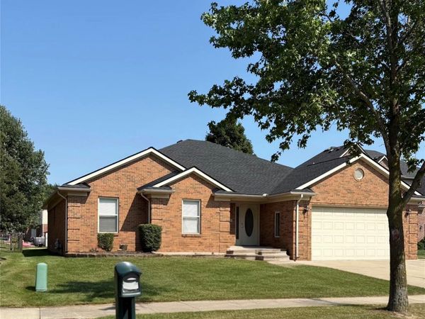 35050 Newport Court, New Baltimore, Mi 48047