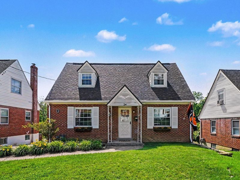 24 Pine Hill Drive, Highland Heights, KY 41076 Photo 2