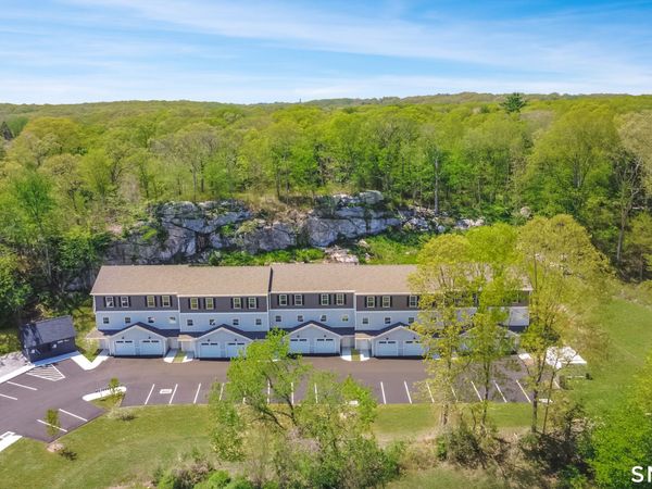 1154 Poquonnock, Unit 6, Groton, CT 06340